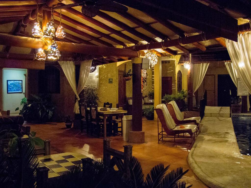 Hotel Villas Las Azucenas Zihuatanejo Luaran gambar
